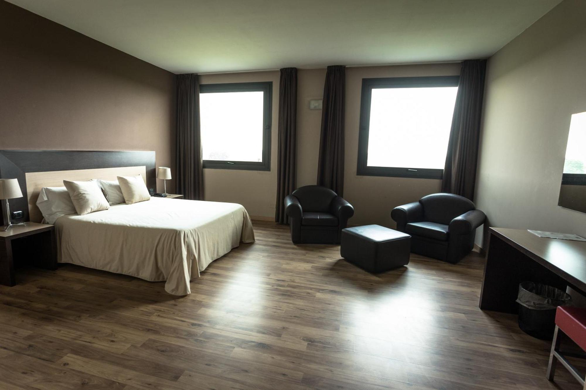 Hotel Don Camillo 布雷谢洛 外观 照片