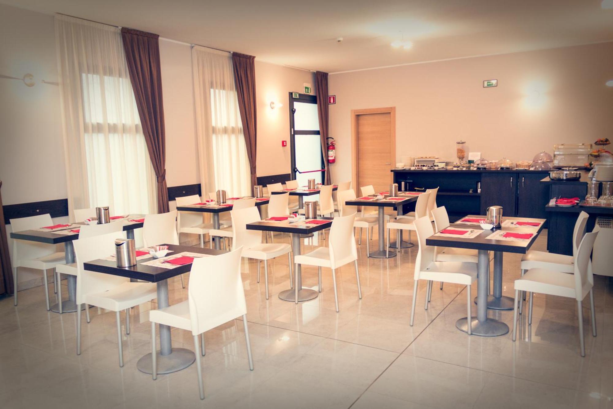 Hotel Don Camillo 布雷谢洛 外观 照片